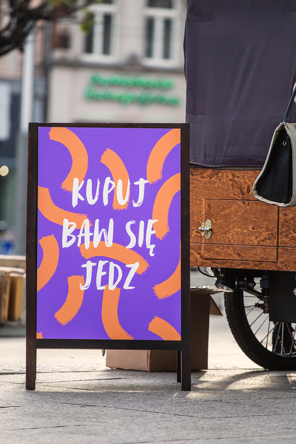 Libero Katowice opening campaign ambient marketing by e1 Collective creative agency