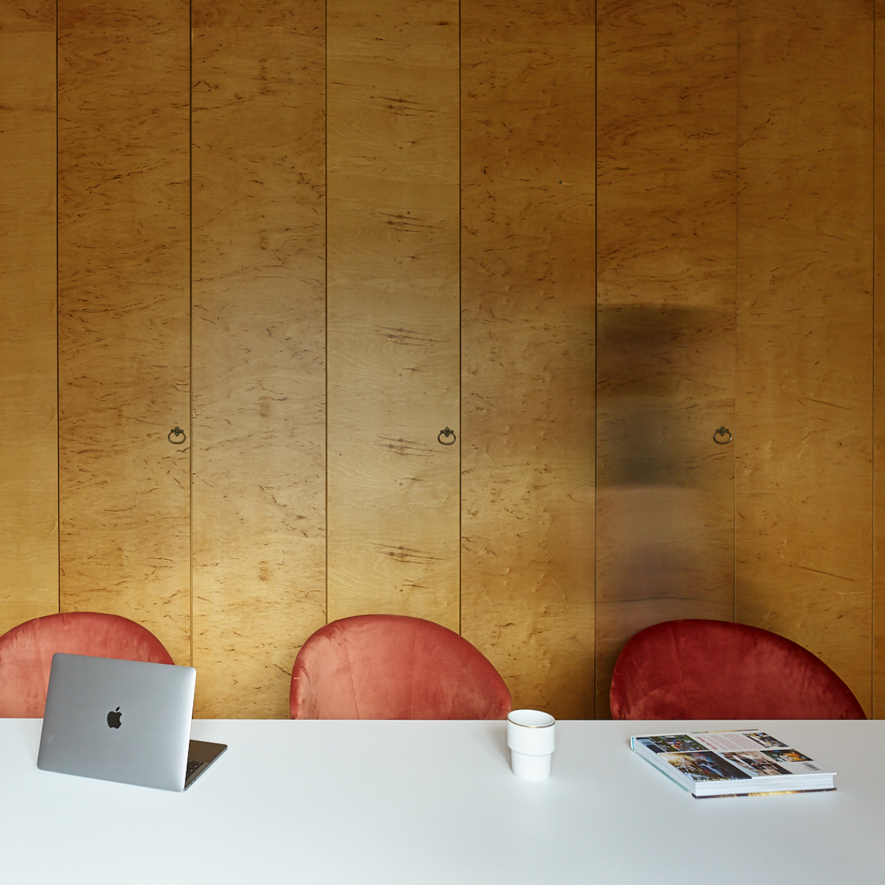 e1 Collective-creative-agency