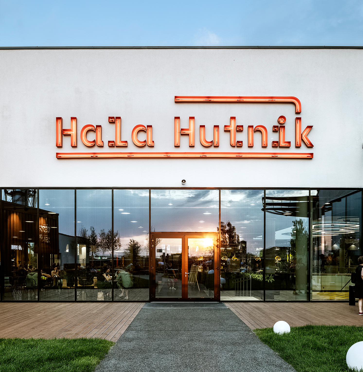 Hala Hutnik in Galeria Młociny branding by e1 Collective property marketing agency